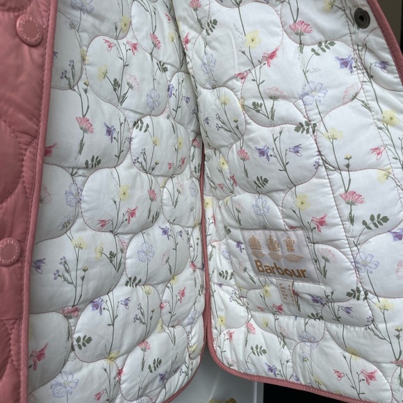 Barbour Quilted Vest with floral pattern lining - Picture 3 of 5